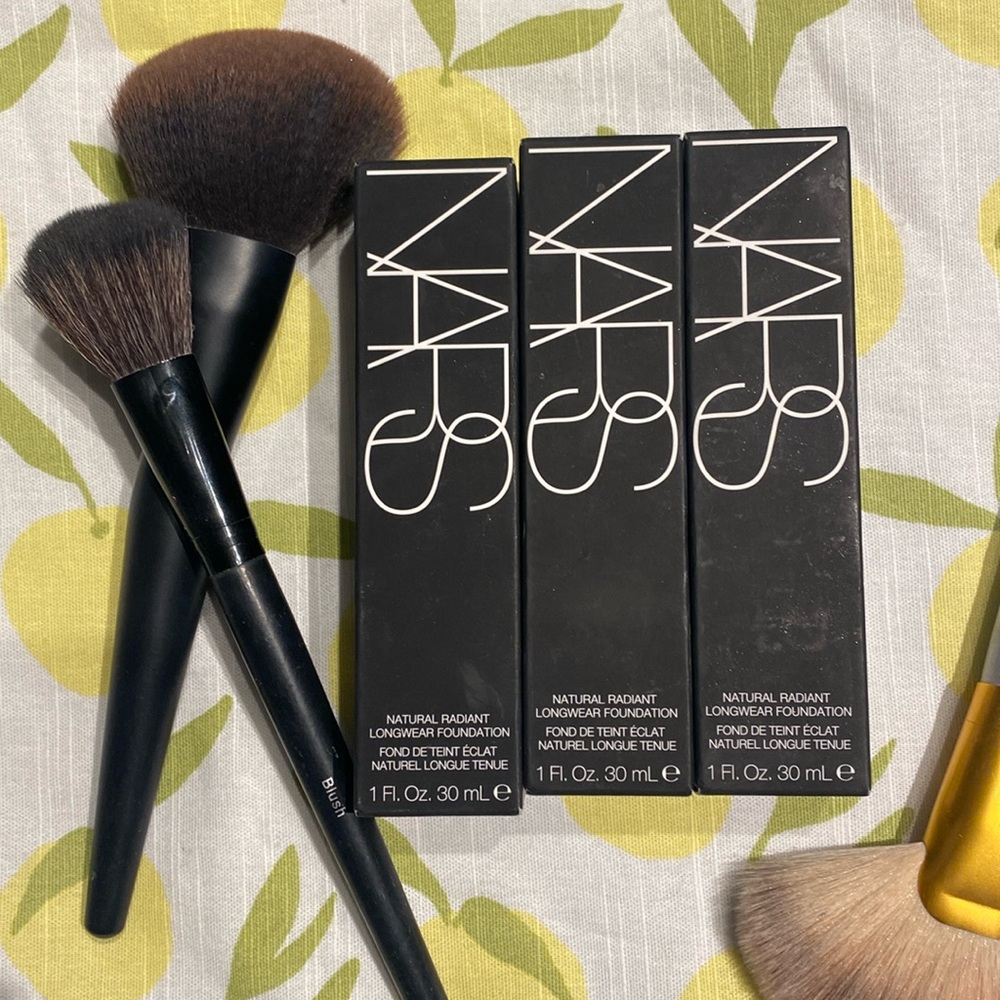 NARS NATURAL RADIANT LONGWEAR FOUNDATION - Picture 5 of 7